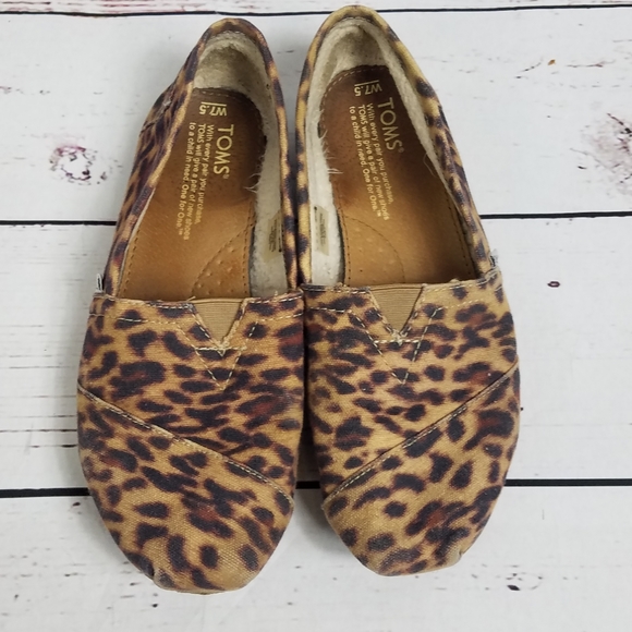 Toms Shoes - Animal print Toms size 7.5